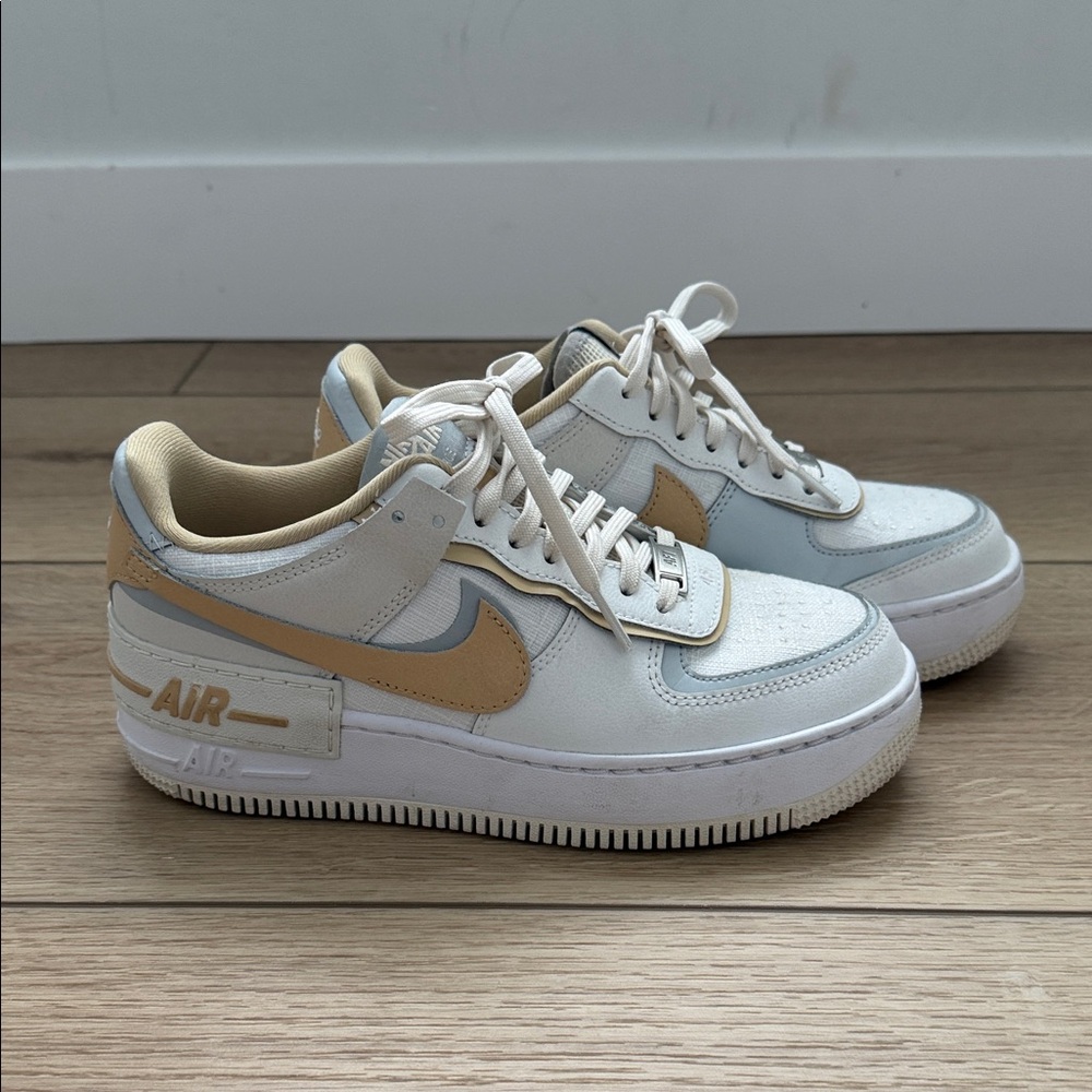 Nike Women’s Sneakers Cream and Light Gray Swoosh